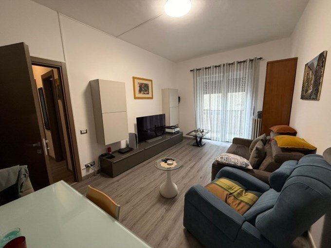 /media/354402/01 - Sala.jpg