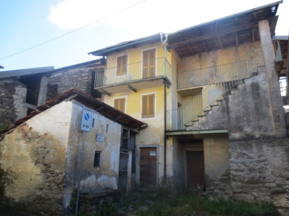 Intero caseggiato indipendente