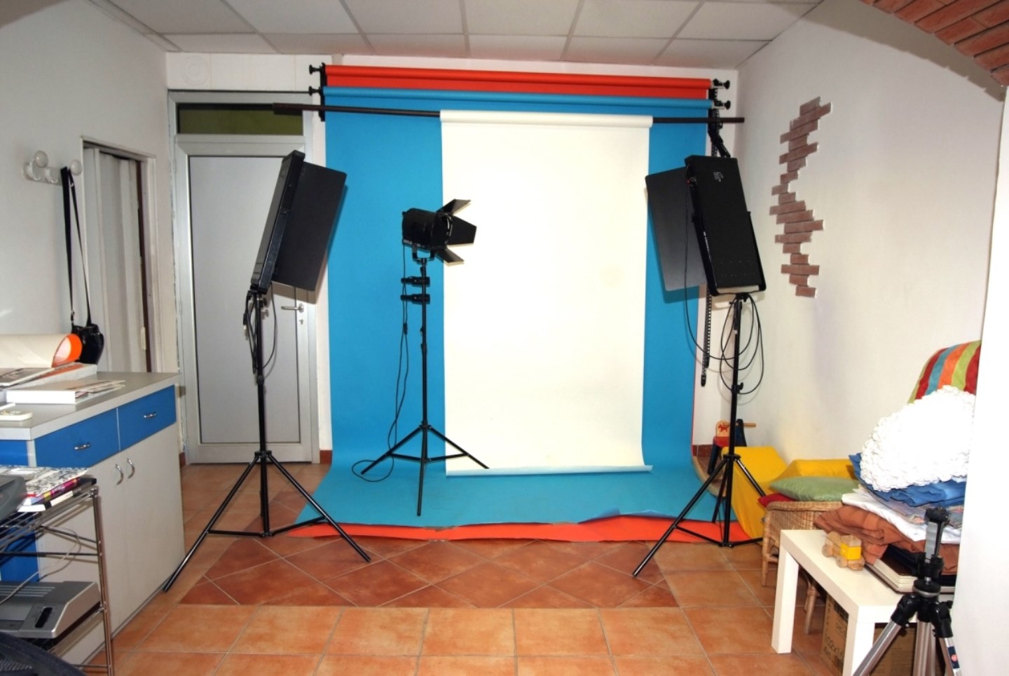 12330-immobiliaredipalo-negoziogravellona- 02_locale2 Negozio centralissimo con forte passaggio