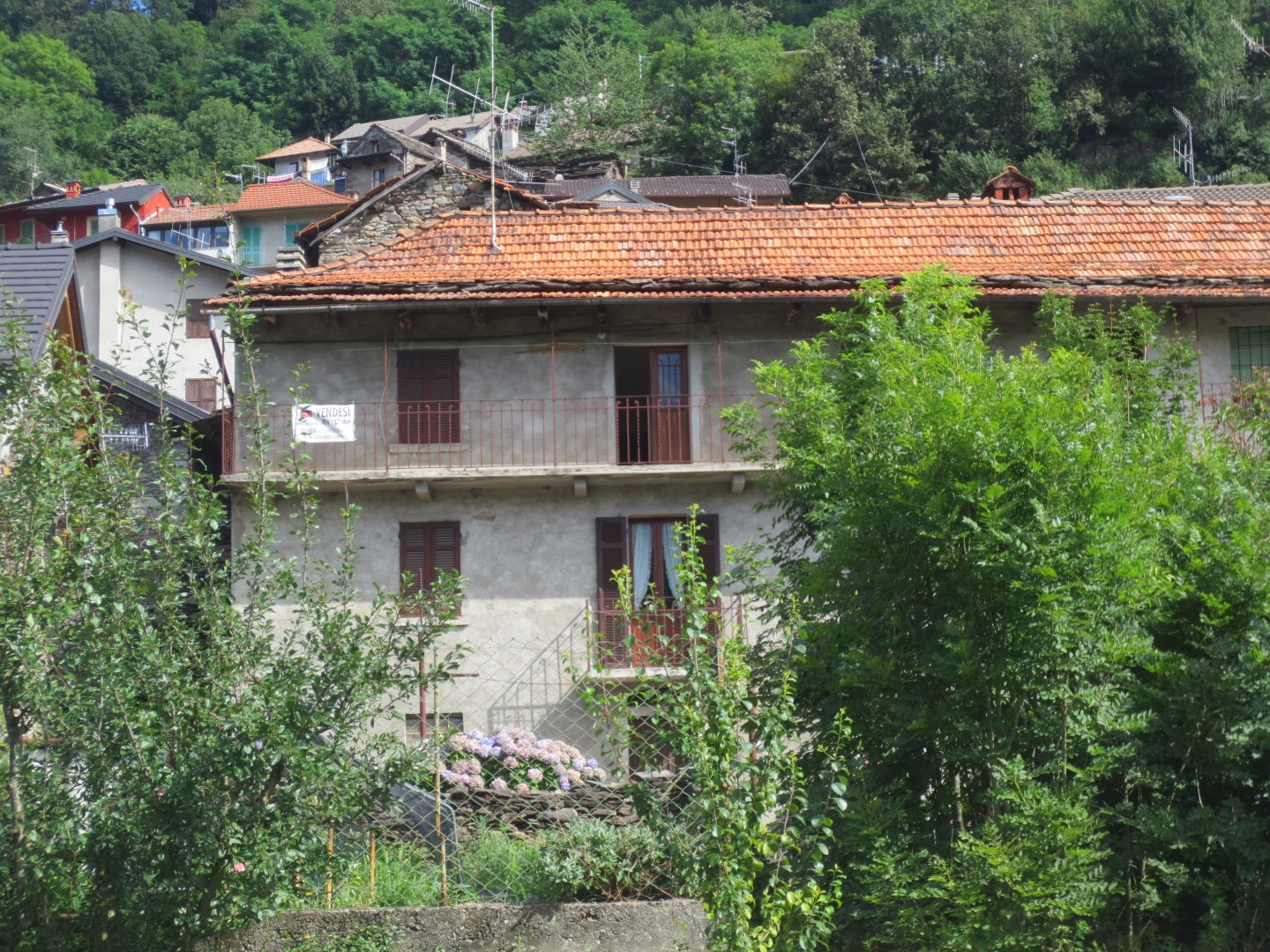 Casa indipendente con cortile privato