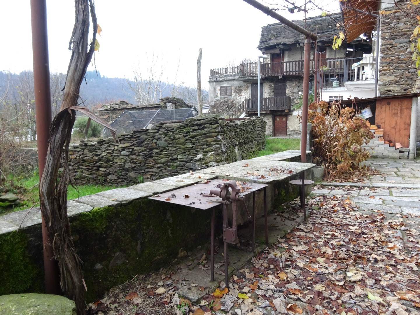 Casa indipendente con cortile privato