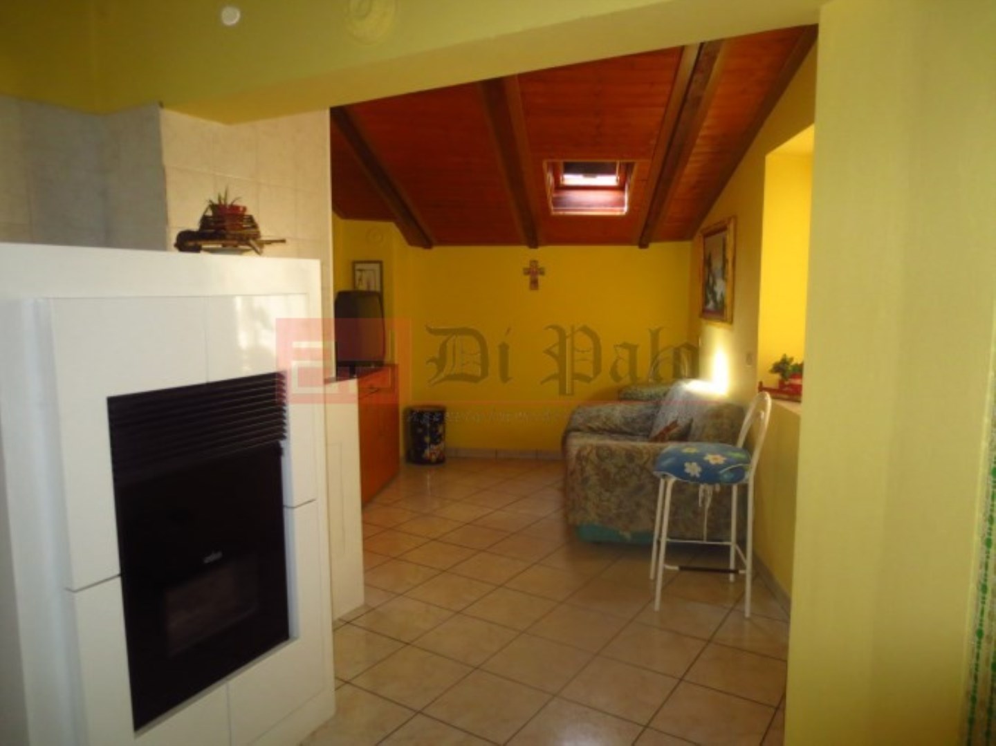 12774-immobiliaredipalo-alloggioarizzano- 03_stufa Appartamento indipendente in centro paese