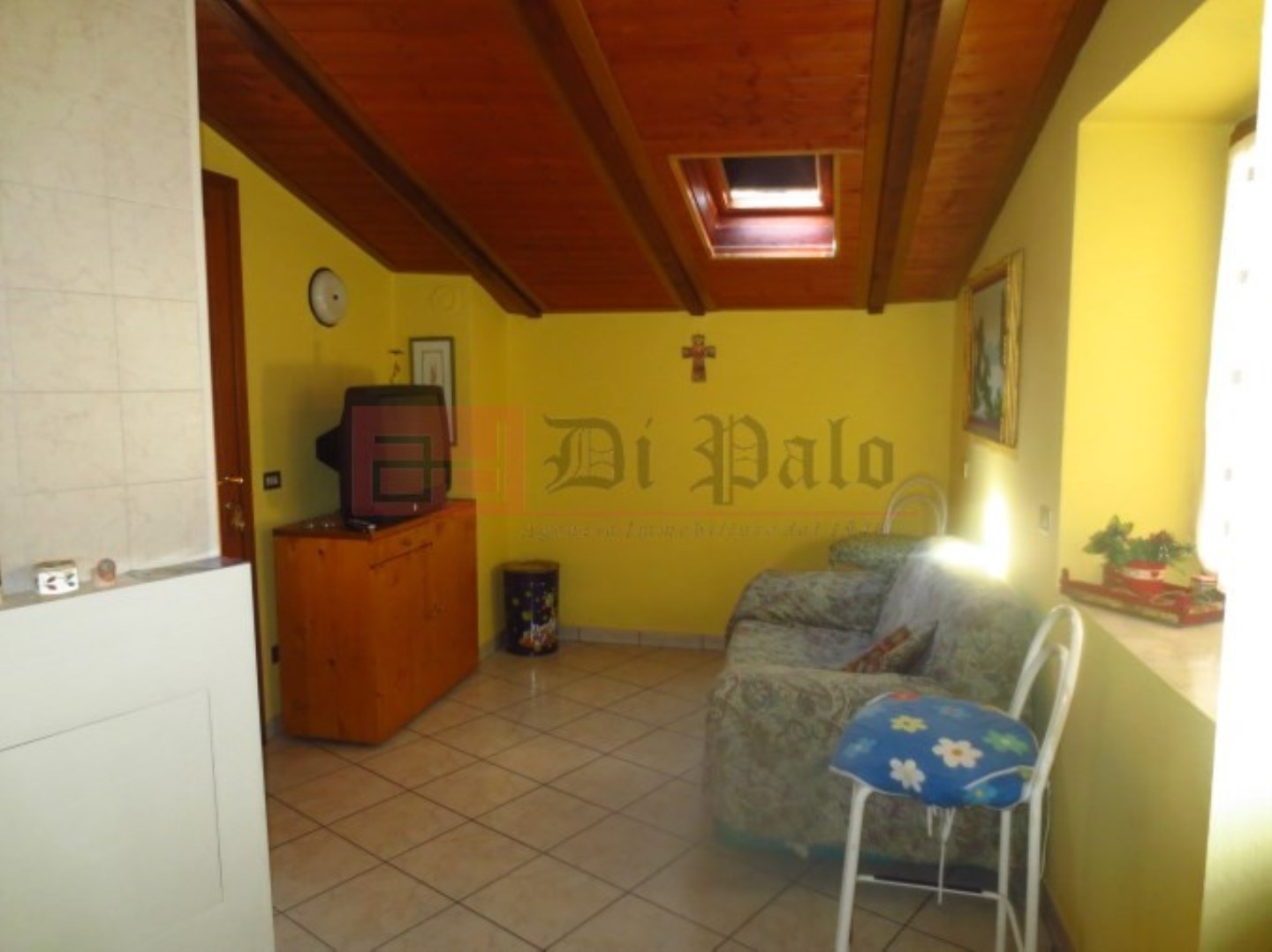 12774-immobiliaredipalo-alloggioarizzano- 04_sala Appartamento indipendente in centro paese