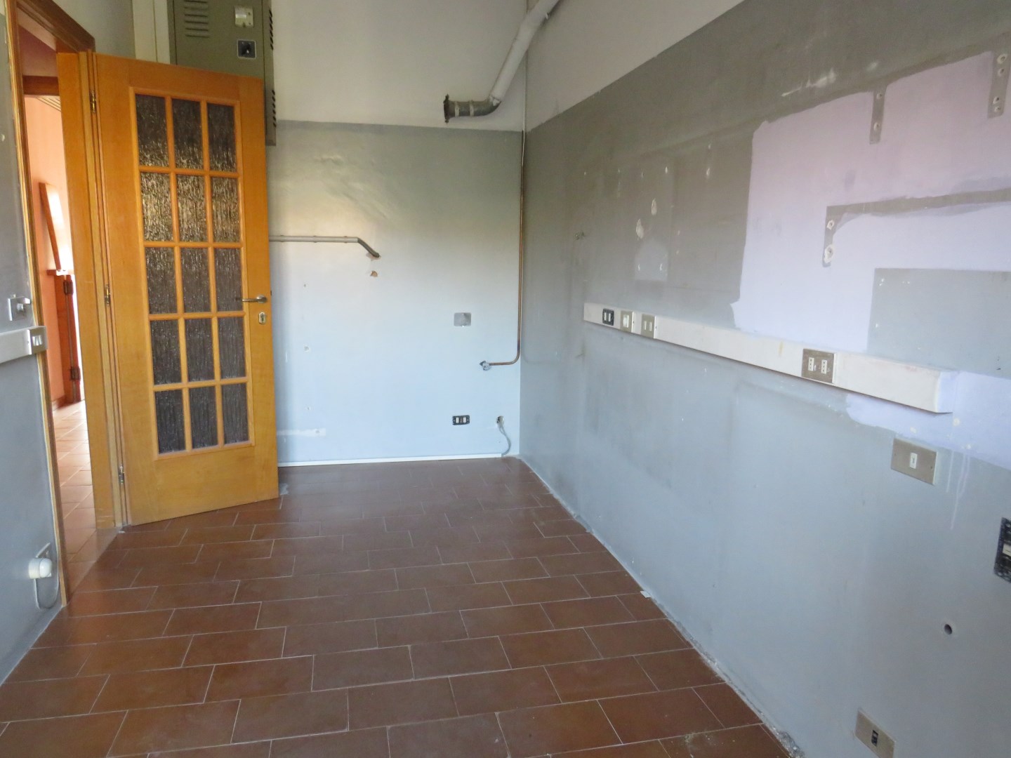 13674-immobiliaredipalo-alloggiomarconi- 05_cucina Appartamento centrale di ampia metratura