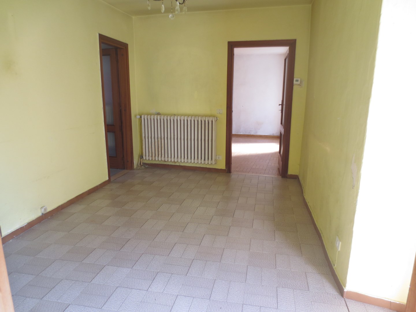 13724-immobiliaredipalo-rusticocavandone- 04_sala Appartamento da ristrutturare sulle alture