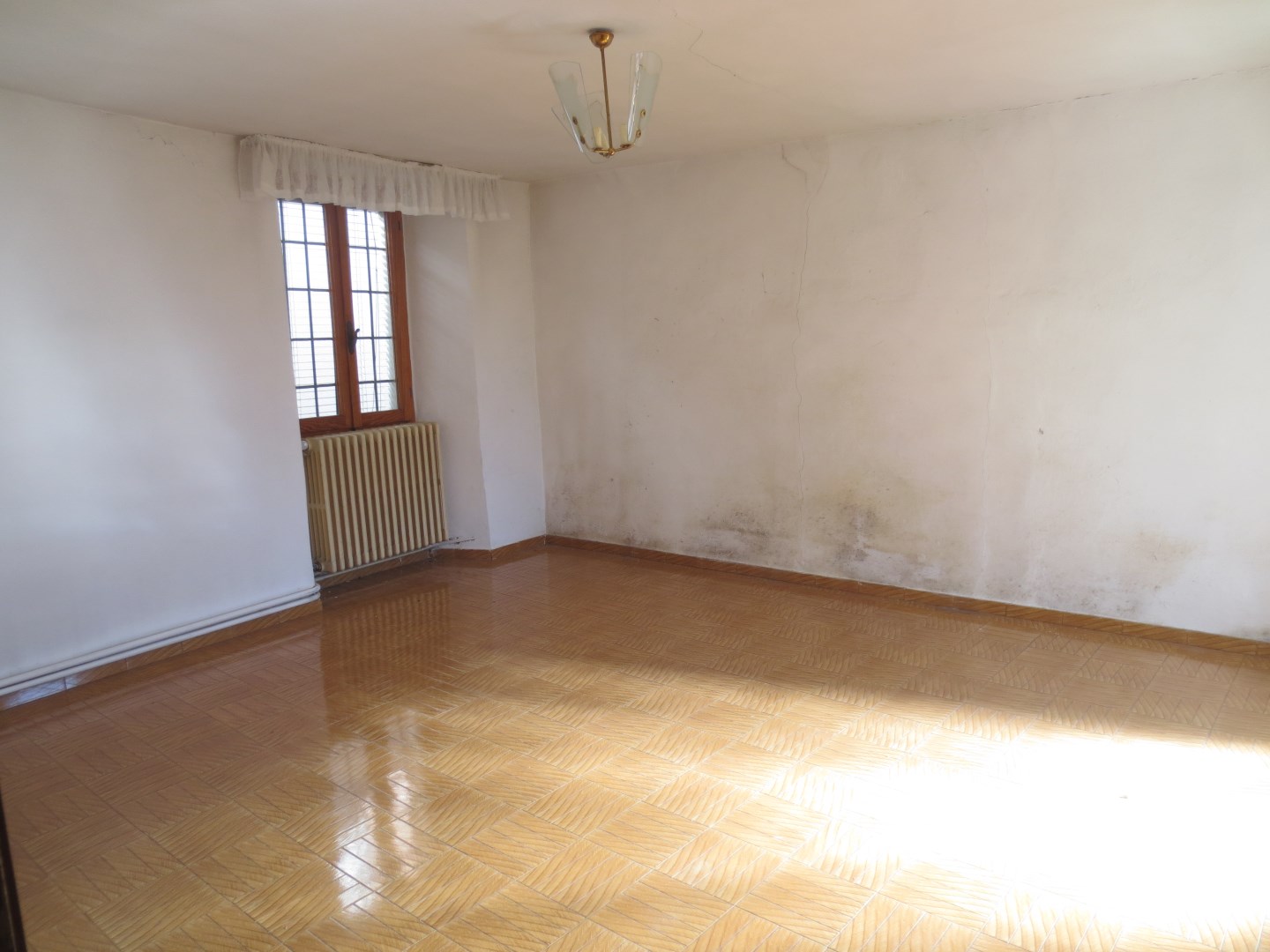 13724-immobiliaredipalo-rusticocavandone- 05_camera Appartamento da ristrutturare sulle alture