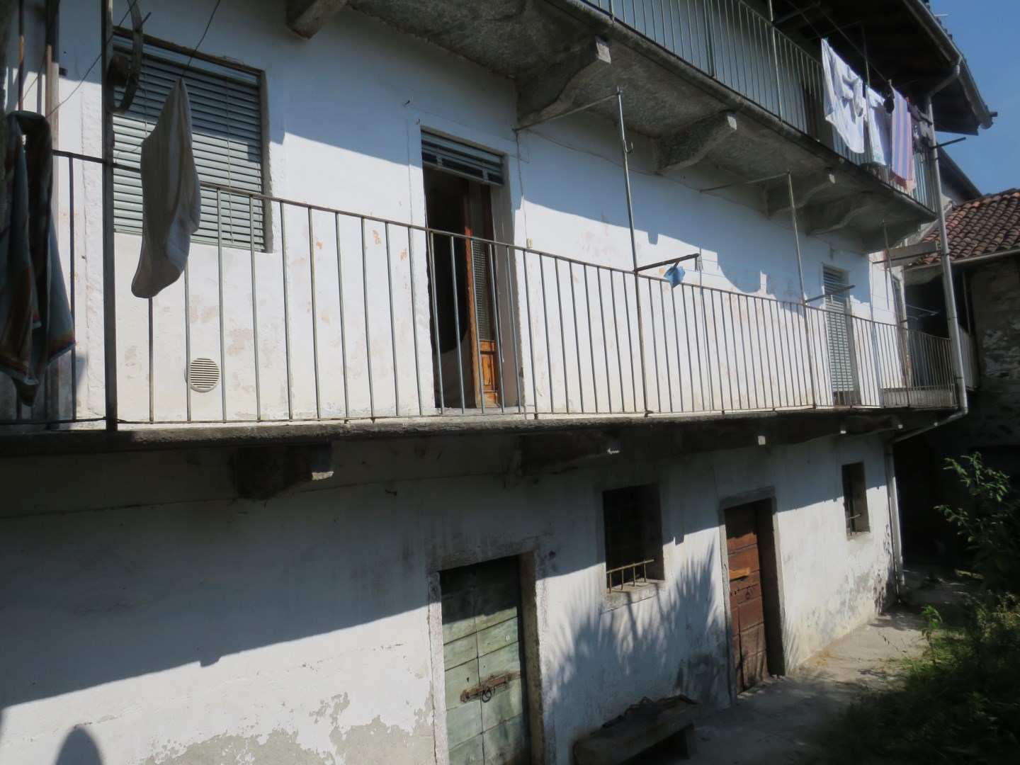13724-immobiliaredipalo-rusticocavandone- 08_balcone Appartamento da ristrutturare sulle alture