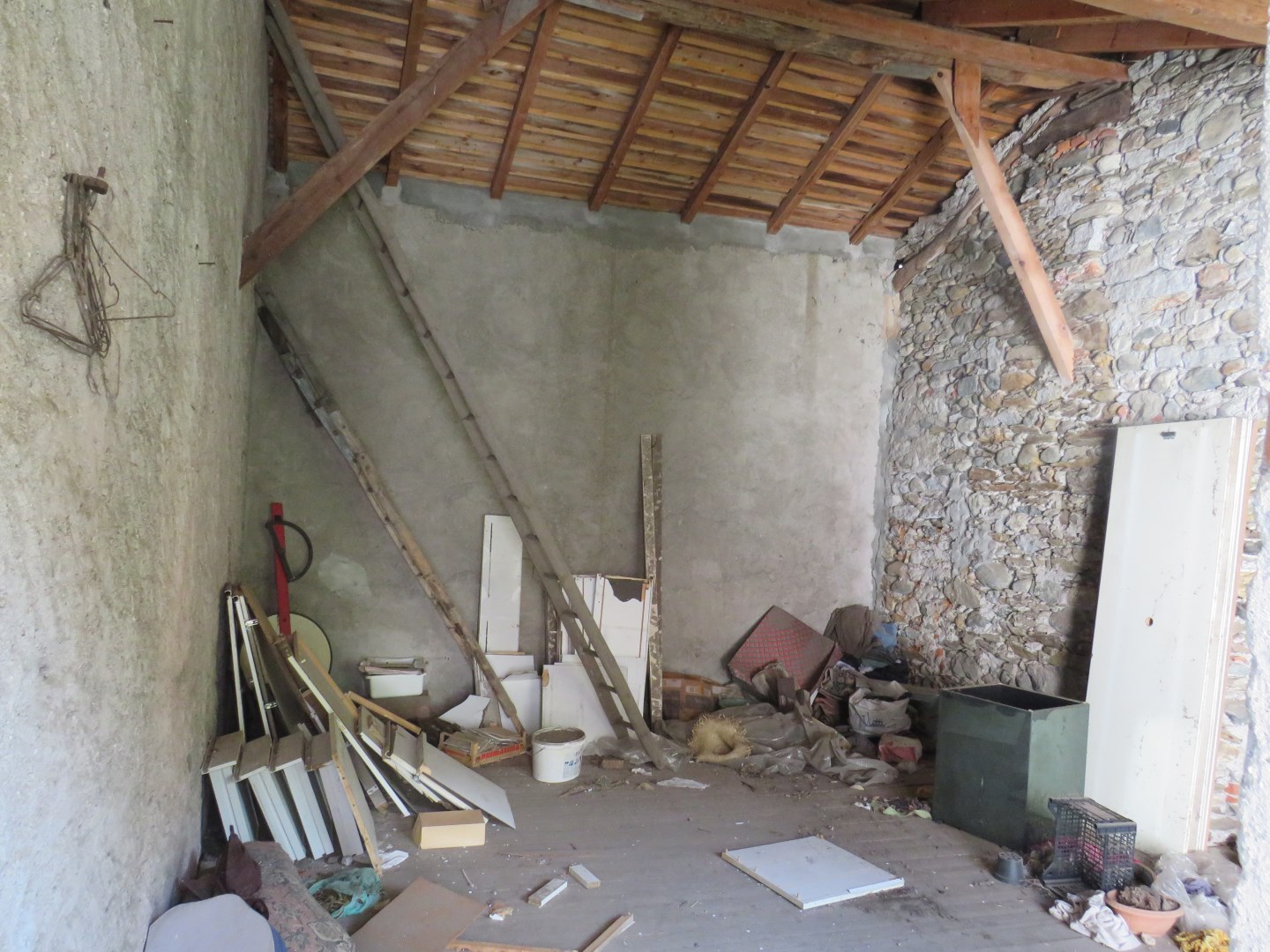 13724-immobiliaredipalo-rusticocavandone- 12_rusticointerno Appartamento da ristrutturare sulle alture