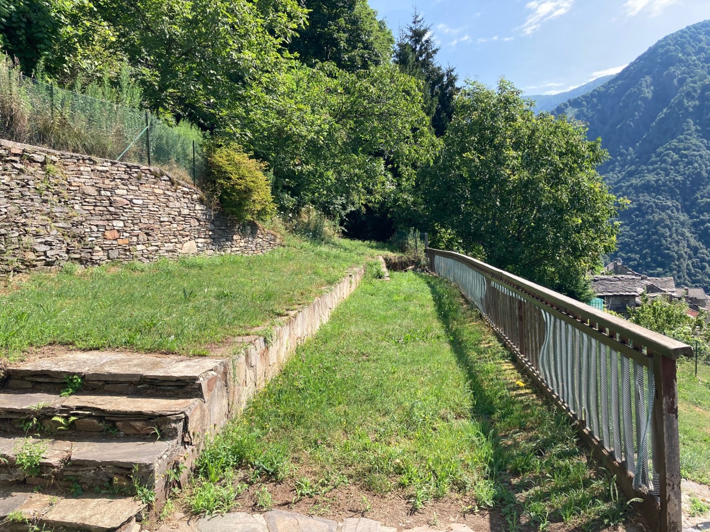 13727-immobiliaredipalo-casacicogna- 02_giardino Casa indipendente con giardino privato in Val Grande