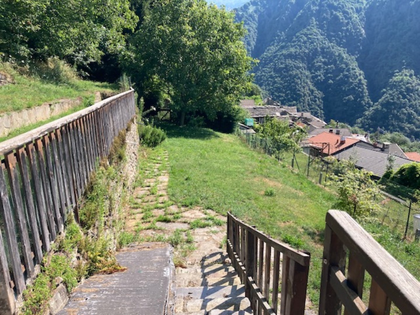 13727-immobiliaredipalo-casacicogna- 05_giardino3 Casa indipendente con giardino privato in Val Grande