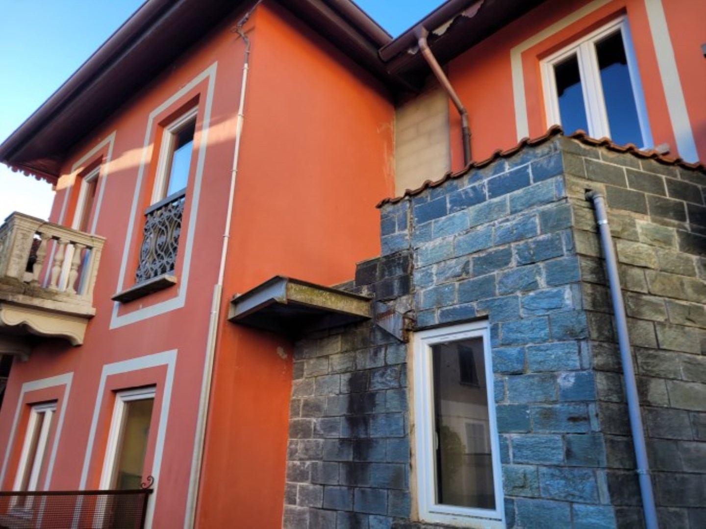 13756-immobiliaredipalo-casacarpugnino- 01_facciata Casa indipendente con corte privata