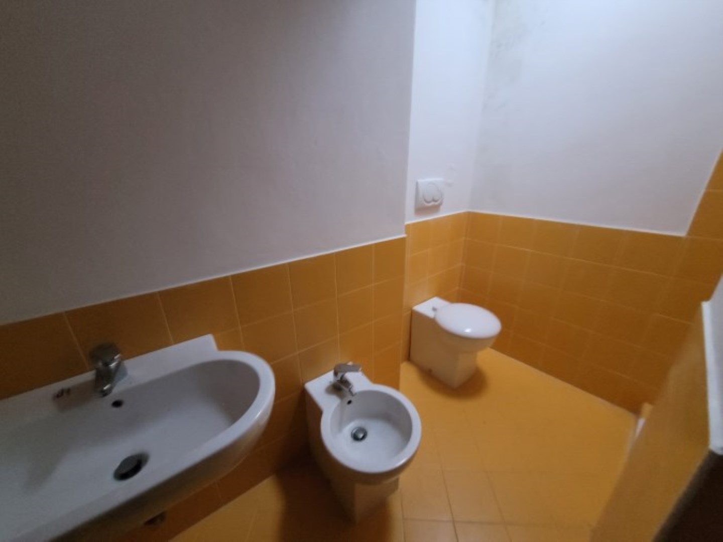 13756-immobiliaredipalo-casacarpugnino- 12_bagno2 Casa indipendente con corte privata