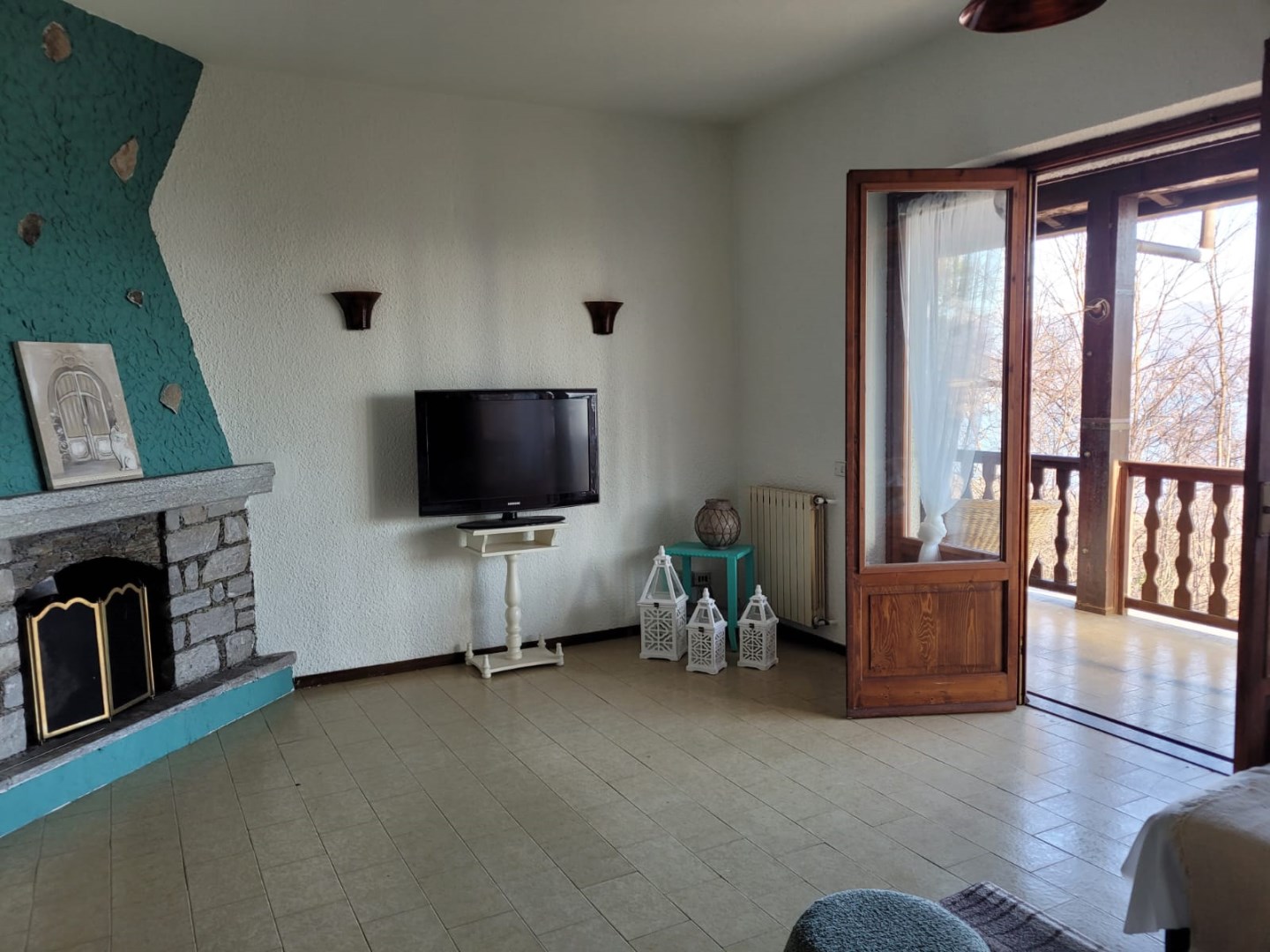13774-immobiliaredipalo-villamagognino- 03_sala Villa vista lago con giardino privato