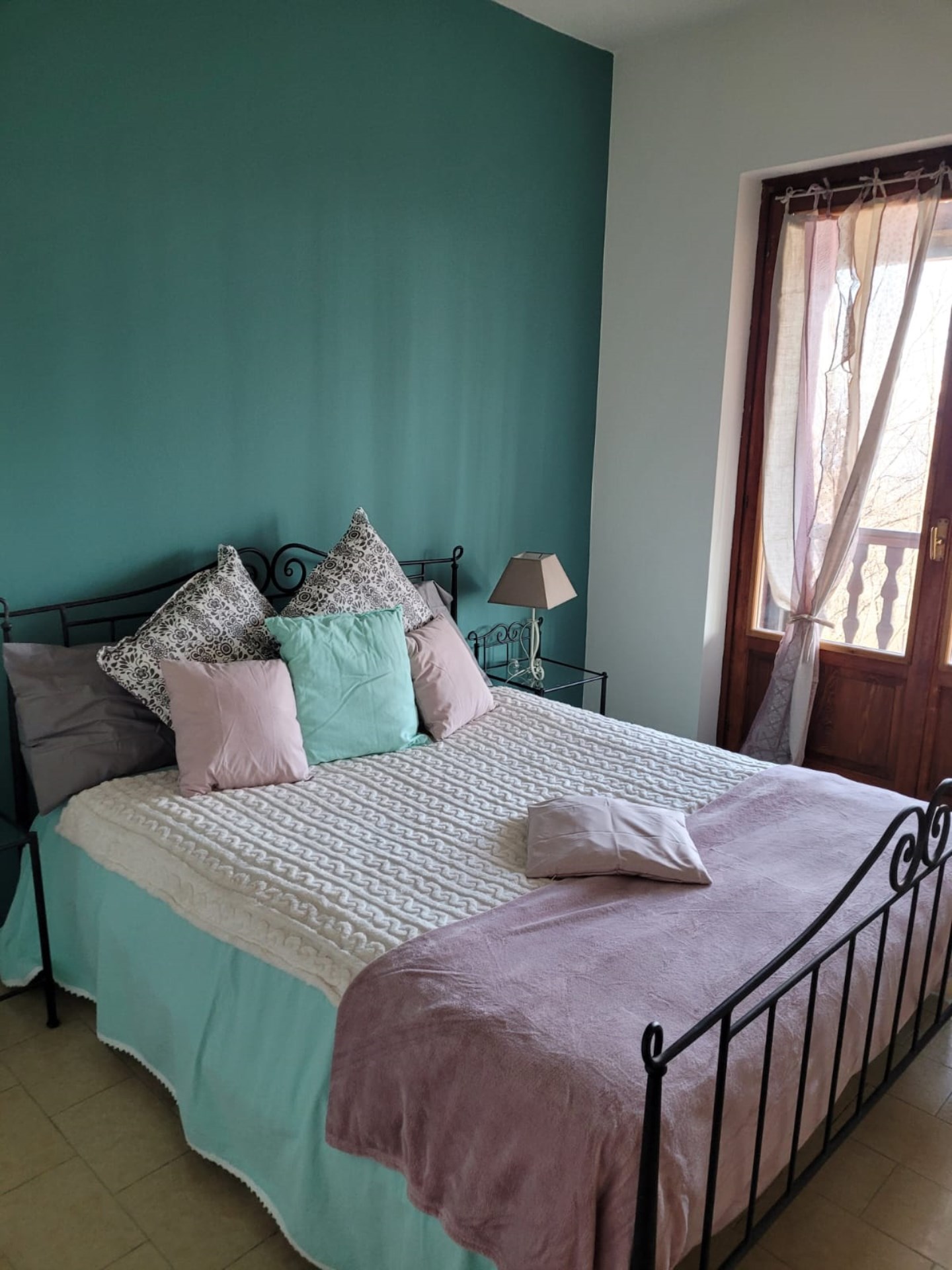 13774-immobiliaredipalo-villamagognino- 07_camera Villa vista lago con giardino privato