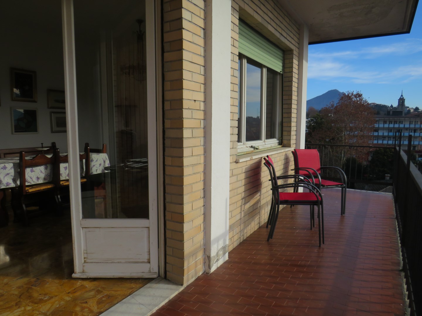 13298-immobiliaredipalo-alloggiopallanza- 12_terrazzo2 Appartamento all’ultimo piano con bella vista lago