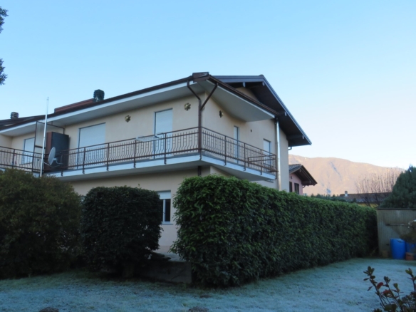 Villa di grande metratura con parco pianeggiante
