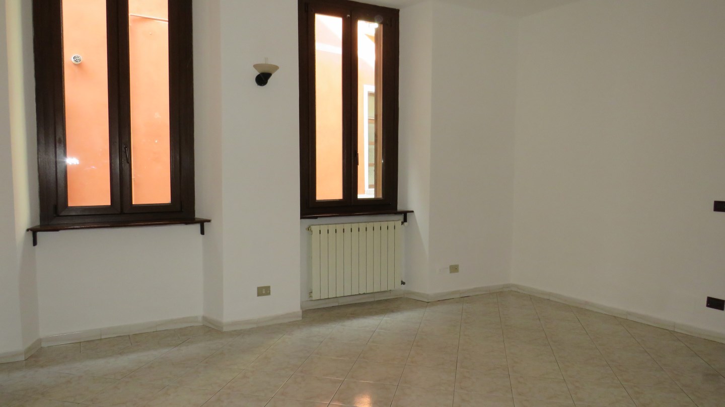 872-immobiliaredipalo-alloggiocietti- 06_sala Appartamento in palazzo storico ex convento del 1600