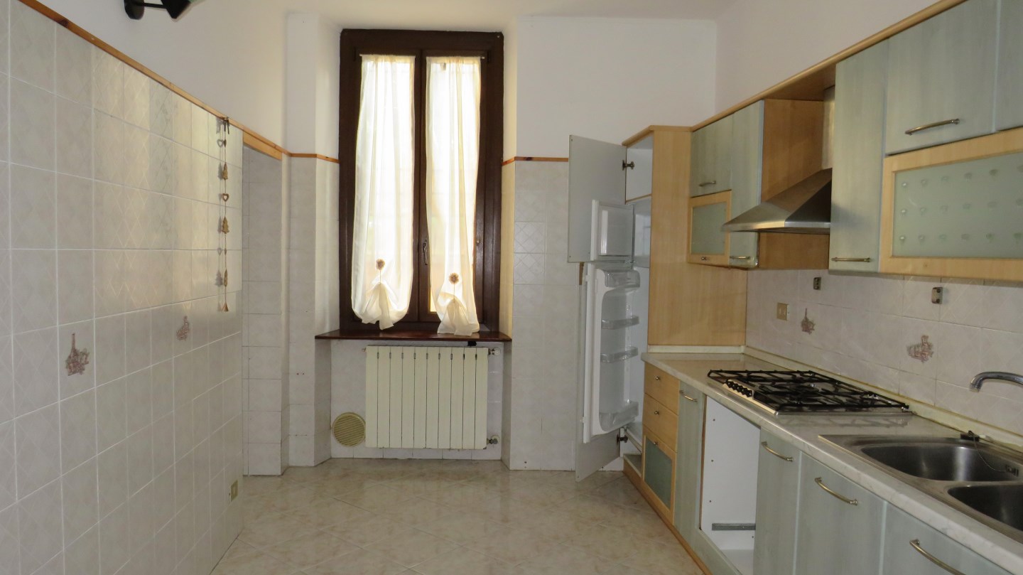 872-immobiliaredipalo-alloggiocietti- 10_cucina2 Appartamento in palazzo storico ex convento del 1600