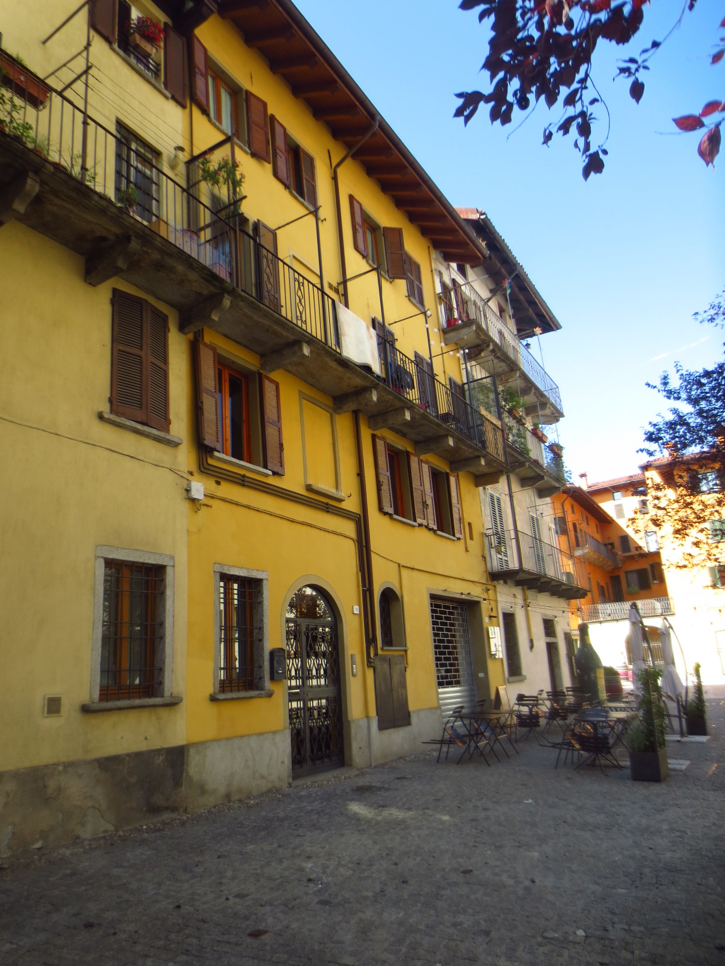 00L-immobiliaredipalo-alloggiointra- 01_facciata Monolocale arredato in centro Intra