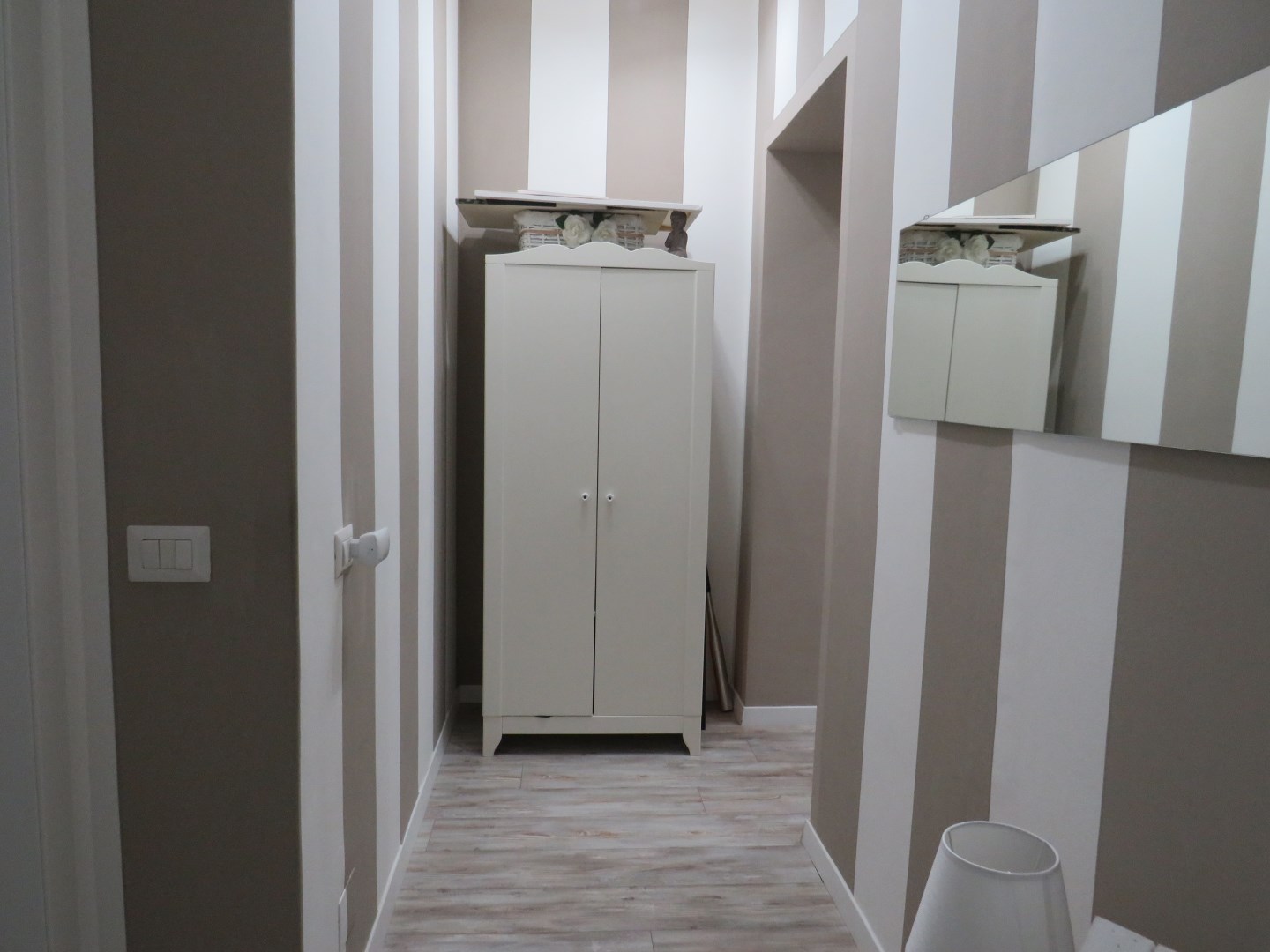 13857-immobiliaredipalo-alloggioplusc- 10_disimpegno Appartamento ristrutturato in posizione strategica