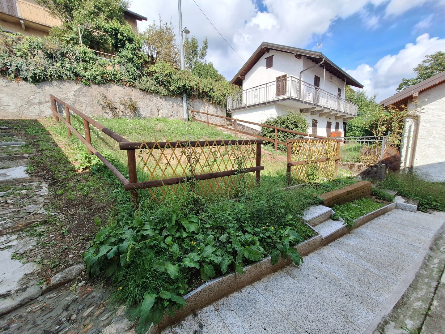 13863-immobiliaredipalo-casamiazzina- 04_giardino Casetta indipendente restaurata – Miazzina –