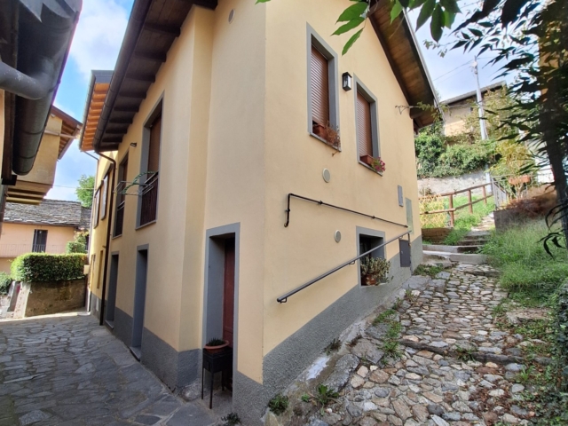 Casetta indipendente finemente restaurata con giardinetto privato