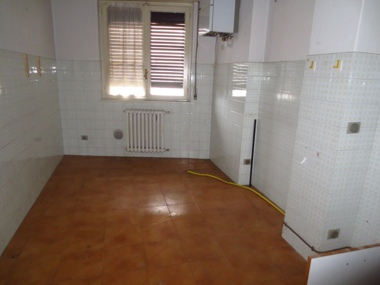12983-immobiliaredipalo-alloggiopremeno- 07_cucina Alloggio in casa di due unità abitative