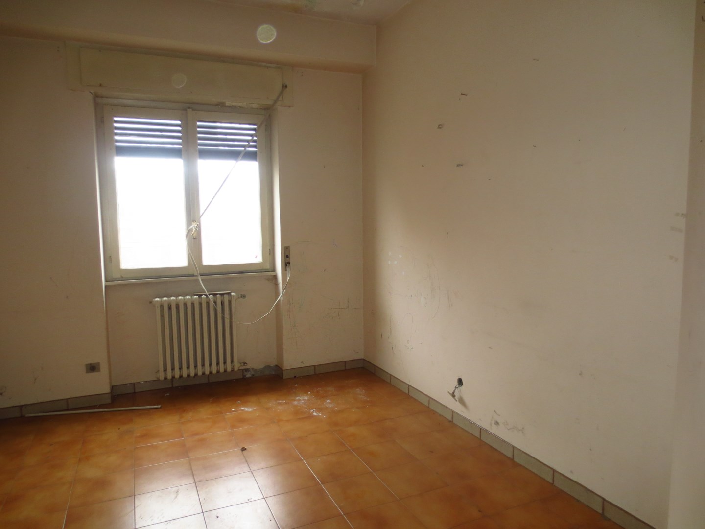 12983-immobiliaredipalo-alloggiopremeno- 08_camera Alloggio in casa di due unità abitative