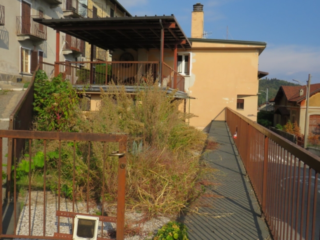 Alloggio indipendente con giardino privato